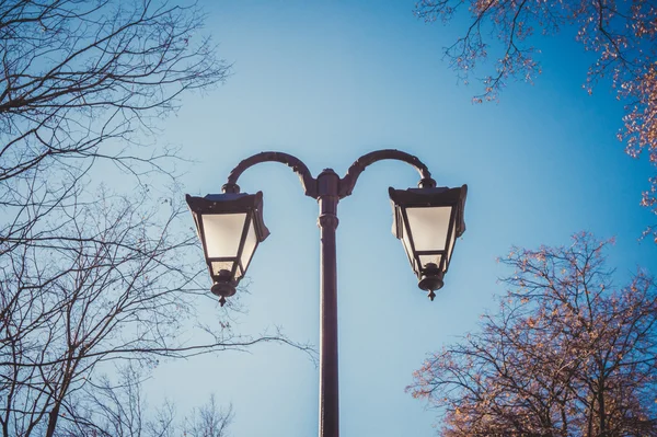 Elegant street lampa — Stockfoto