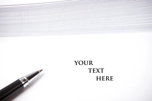 Bílé písmeno s prázdný prostor pro ukázku textu — Stock fotografie