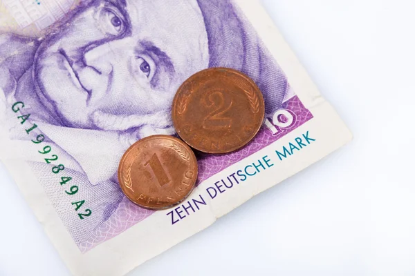 Pfennig ve marka, eski Alman banknot ve madeni paralar, — Stok fotoğraf