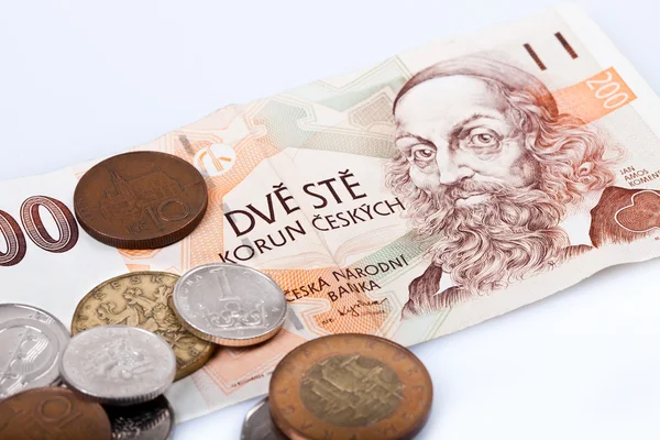 Eski Çek korunası banknot ve madeni paralar,