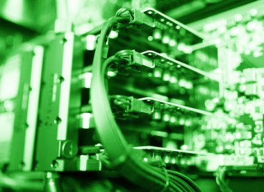 Yatay yeşil gpu quad SLI ekran kartı bokeh arka plan