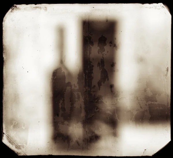 老式明信片瓶酒精与框背景 — 图库照片