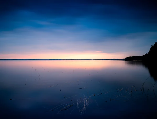 Sunset at nothern lake — Stock Photo, Image