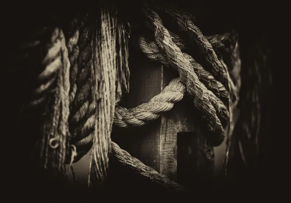 水平的老式 vignette 棕褐色中世纪船上绳子细节 clo — 图库照片