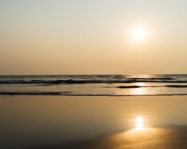 Yatay canlı canlı okyanus süt günbatımı ufuk arka plan ba