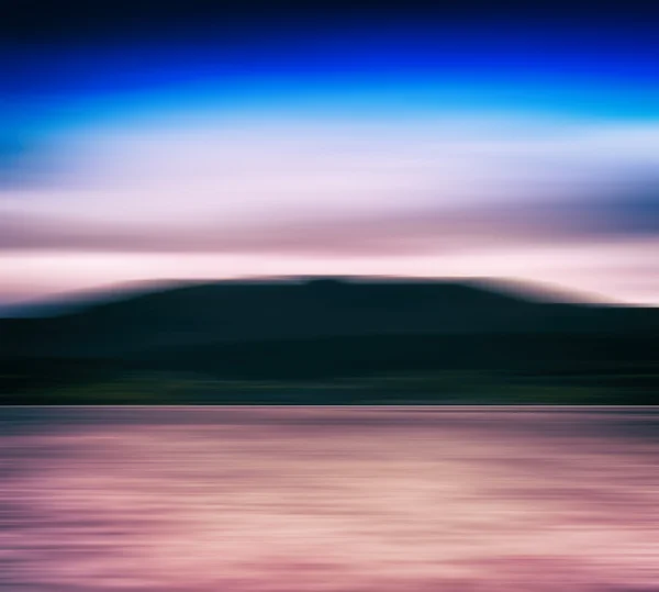 Horizontal lebendig norwegischen Fjord verschwimmen Landschaft Abstraktion backgro — Stockfoto