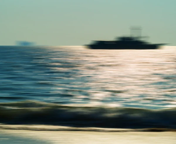 Horizontal vivid motion blur ocean ship abstract landscape backg — Stock Photo, Image