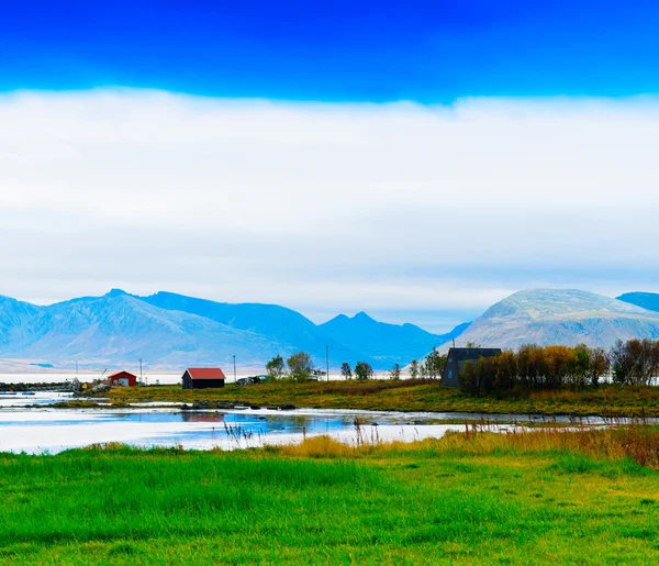 Horizontale levendige Norwat fjord heuvels landschap achtergrond backdro Stockfoto