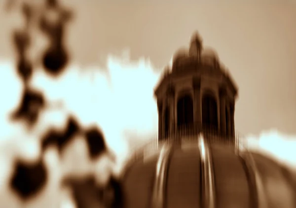 議会議事堂の抽象化を爆発水平セピア色鮮やかなサイバー パンク — ストック写真
