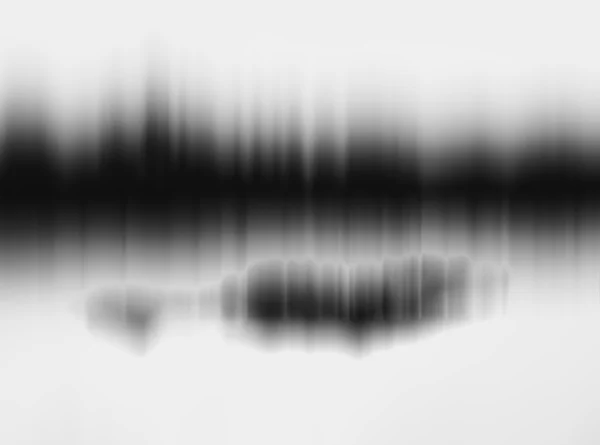 水平黒と白モーションブラー反射を持つ抽象フォレスト — ストック写真