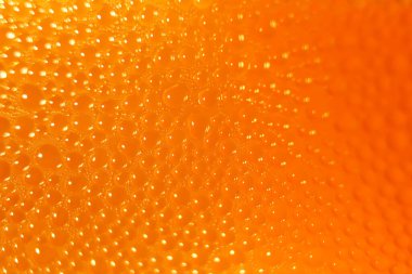 Önce su damlacıkları sonra portakal suyu.