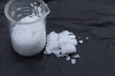 caustic soda flake,sodium hydroxide flake dangerous chemical clipart