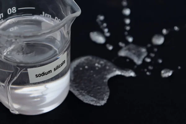 sodium silicate liquid and sticky