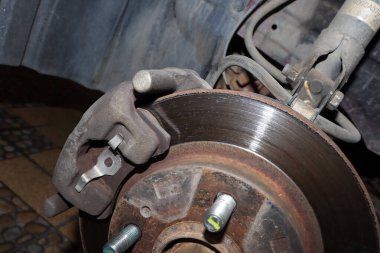 Arabanın fren sistemini kontrol et