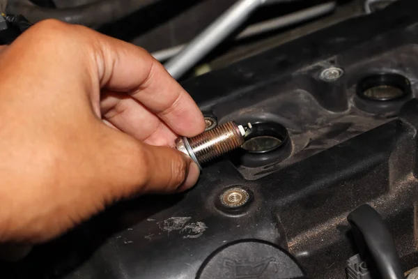 Maintenance Spark Plug Car — Stock Photo, Image