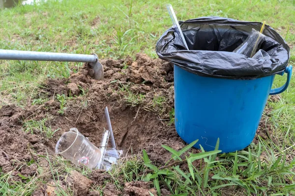 Équipement Chimique Été Enterré Dans Sol Détruit Environnement — Photo