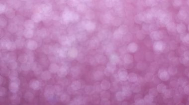 Işık bataklığı yavaşça daireler çiziyor.