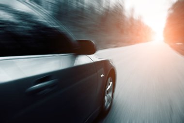 Araba yol whit Hareket Bulanıklığı