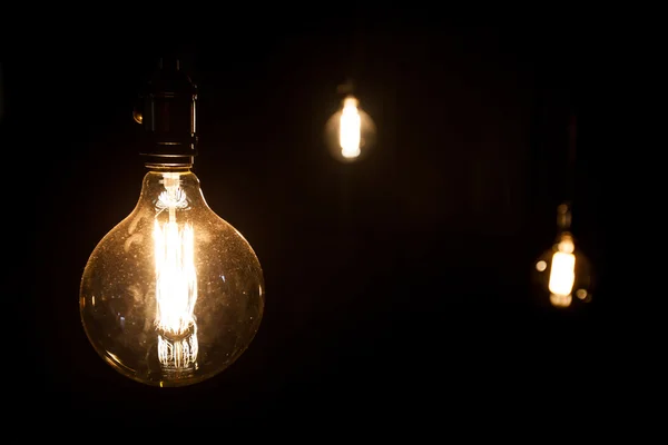 Antike Glühbirnen im Edison-Stil — Stockfoto