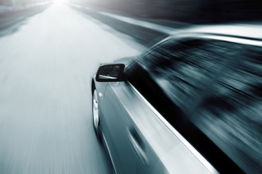 Araba yol whit Hareket Bulanıklığı