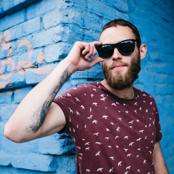 Hipster uomo con gli occhiali — Foto Stock