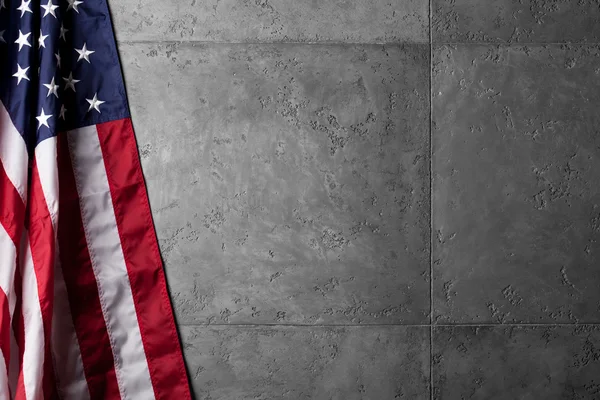 US-Flagge auf Zementwand — Stockfoto