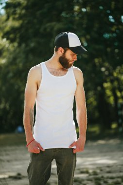 logonuzu yeri olan beyaz boş t-shirt