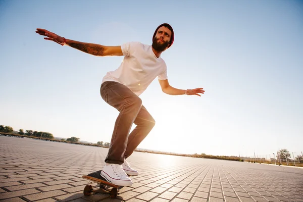 Skateboarder op een skate — Stockfoto