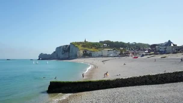 Etretat Frankreich Luftaufnahme Der Wunderschönen Küste Und Alabasterfelsenbucht Mit Küste — Stockvideo