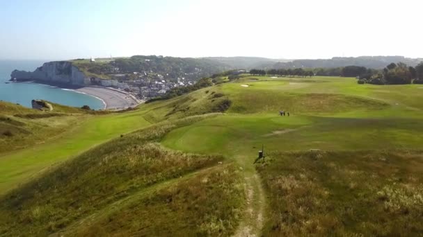 Etretat Frankreich Luftaufnahme Der Wunderschönen Küste Und Alabasterfelsenbucht Mit Küste — Stockvideo