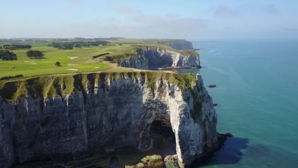 Etretat France Vue Aérienne Sur Magnifique Littoral Baie Falaise Albâtre — Video