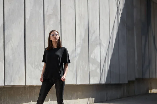 Vrouw Meisje Met Zwart Wit Katoenen Shirt Met Ruimte Voor — Stockfoto