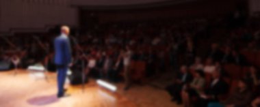bir konferans/toplantı sunu işadamı 