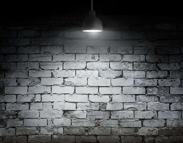 Brick wall and ceiling lamp — Stock Photo, Image