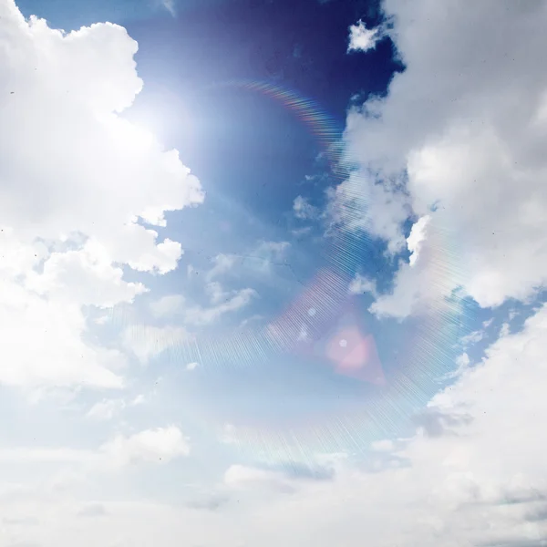 Nubes blancas en el cielo azul —  Fotos de Stock