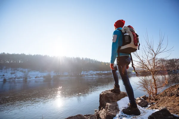 Girl hiking nature — Stock Photo, Image