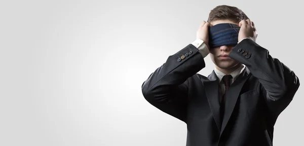 Παρουσιάζουν blindfold επιχειρηματίας — Φωτογραφία Αρχείου