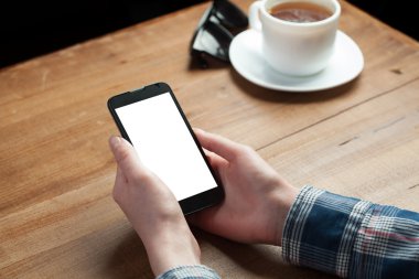 akıllı telefon tutan eller