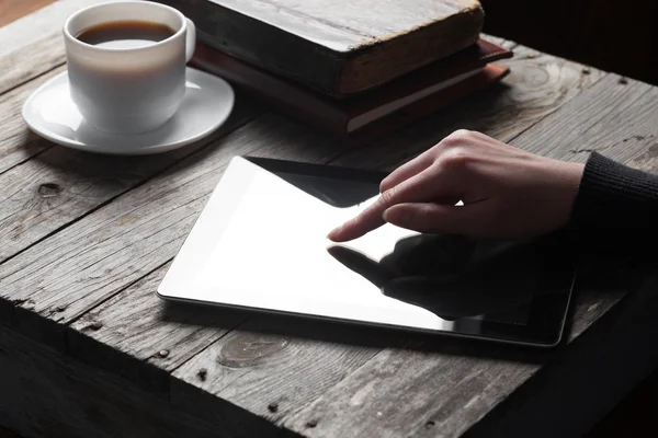 Woman hand presses on screen — Stock Photo, Image