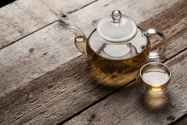 Green tea with jasmine — Stock Photo, Image