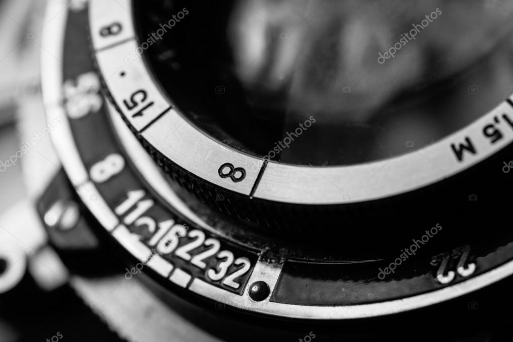 Old retro film camera lens — Stock Photo © 4masik 78527150
