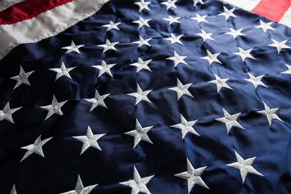 Bandera de Estados Unidos sobre fondo limpio con espacio para texto — Foto de Stock