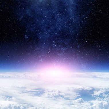 dünya gezegen ve yıldız gökyüzünün arka planda bulutlar