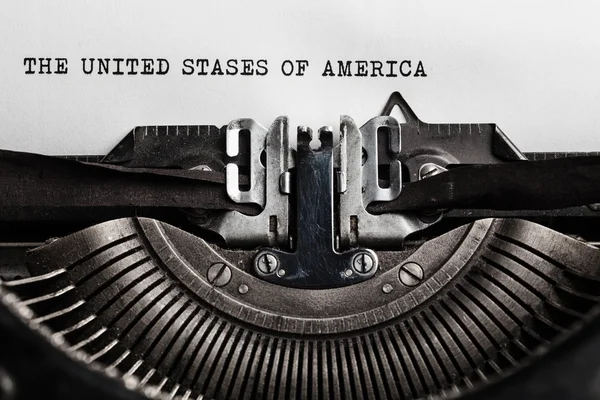 Ο τίτλος της Ηνωμένες Πολιτείες της Αμερικής σε χαρτί γραμμένο από ένα typew — Φωτογραφία Αρχείου