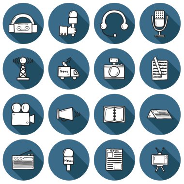 Kümesi nesneleri elinde çizilmiş catroon tarzı gazetecilik Tema: gazete, tv, anten, mikrofon, kamera, van. Kitle iletişim araçları kavramı