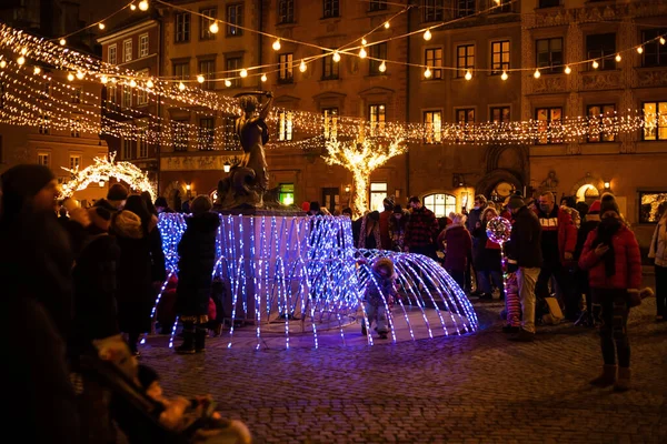 Varsovia Polonia Diciembre 2020 Ciudad Vivo Víspera Navidad Personas Calle —  Fotos de Stock