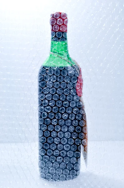 Выдержанная бутылка красного вина — стоковое фото