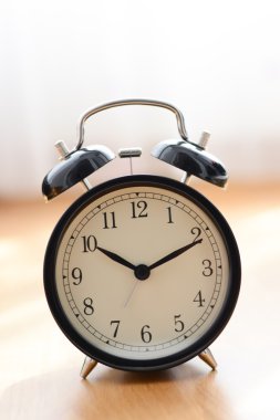 Retro siyah çalar saat