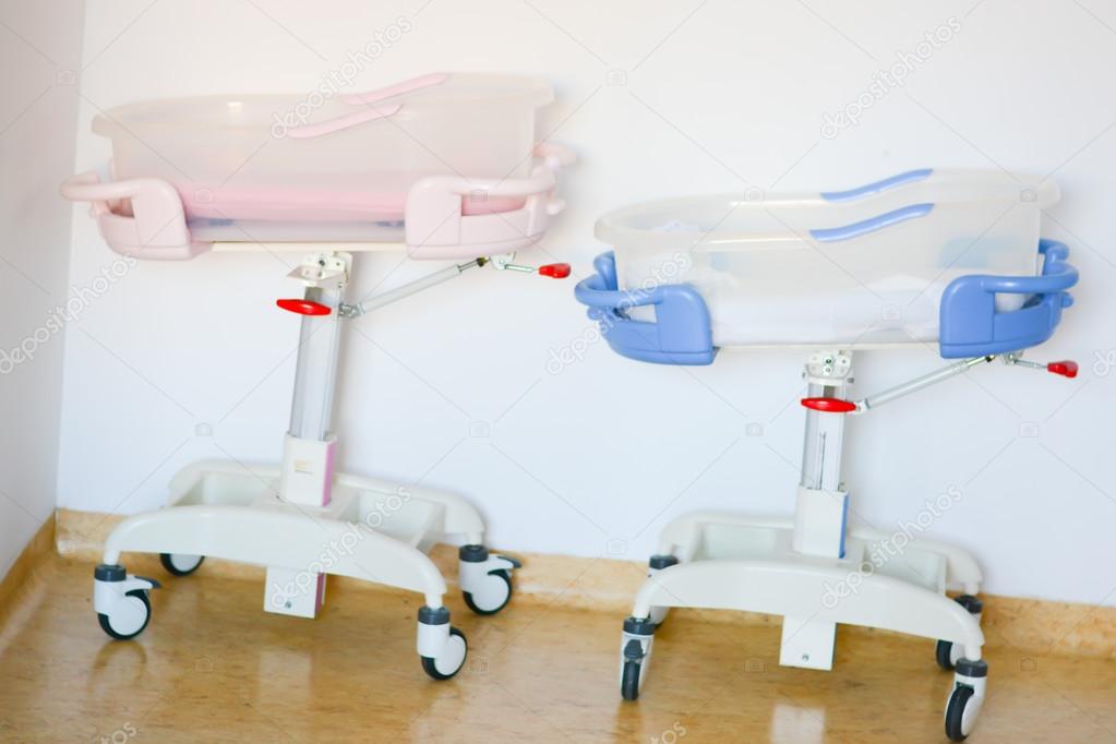 Hospital baby beds