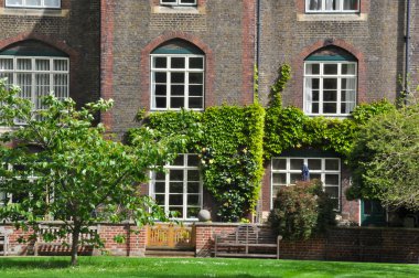 Eski İngiliz tarzı konak